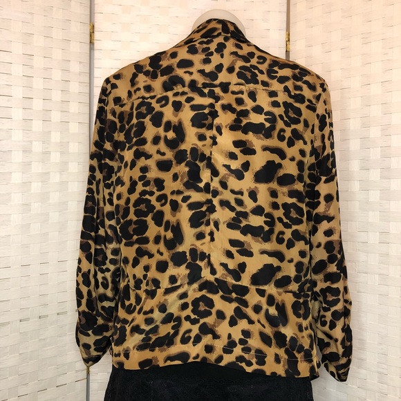 EUC Pearl leopard print jacket 3/4 sleeve Sz L - Picture 2 of 5